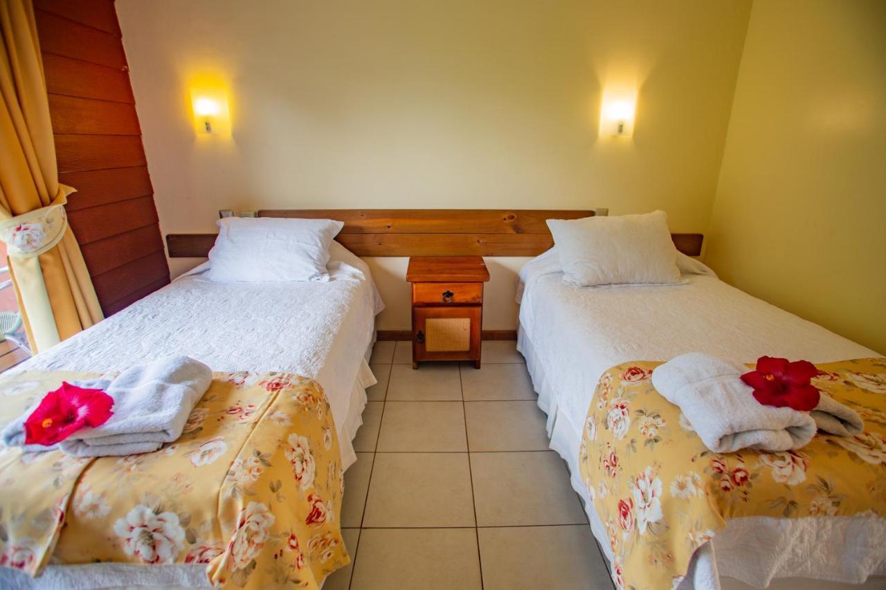 Hostal Uruhao Hanga Roa Extérieur photo