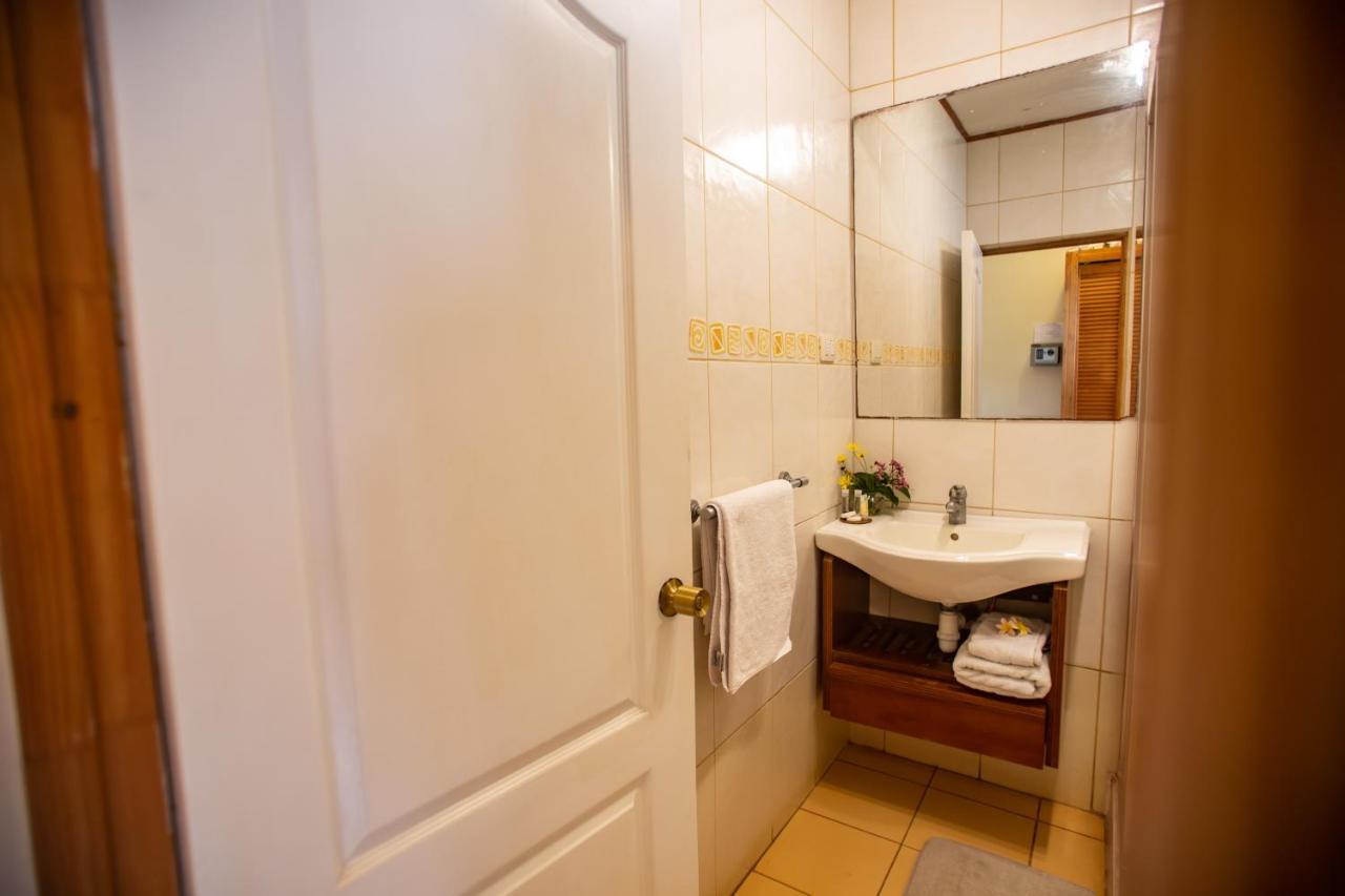 Hostal Uruhao Hanga Roa Extérieur photo