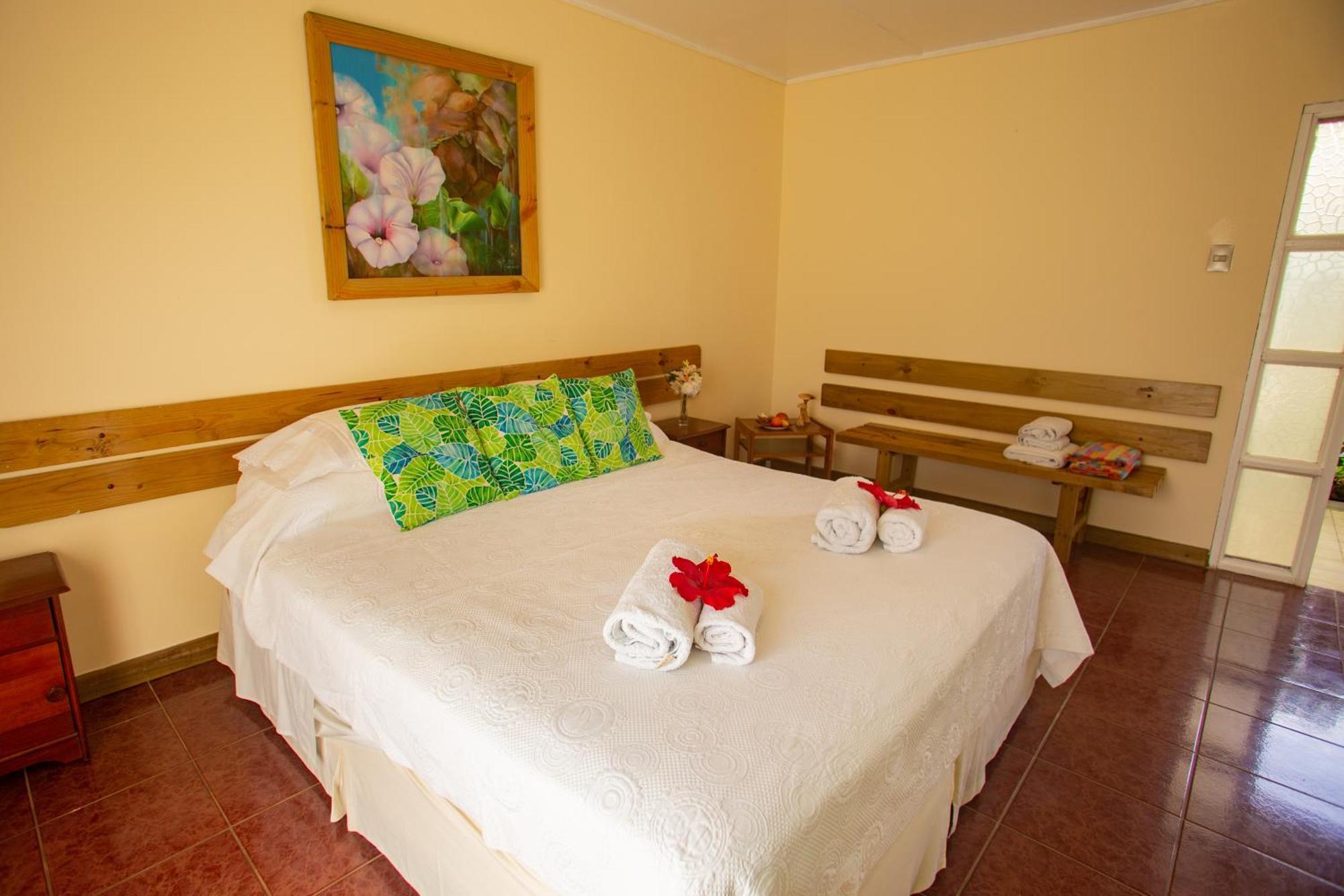 Hostal Uruhao Hanga Roa Extérieur photo