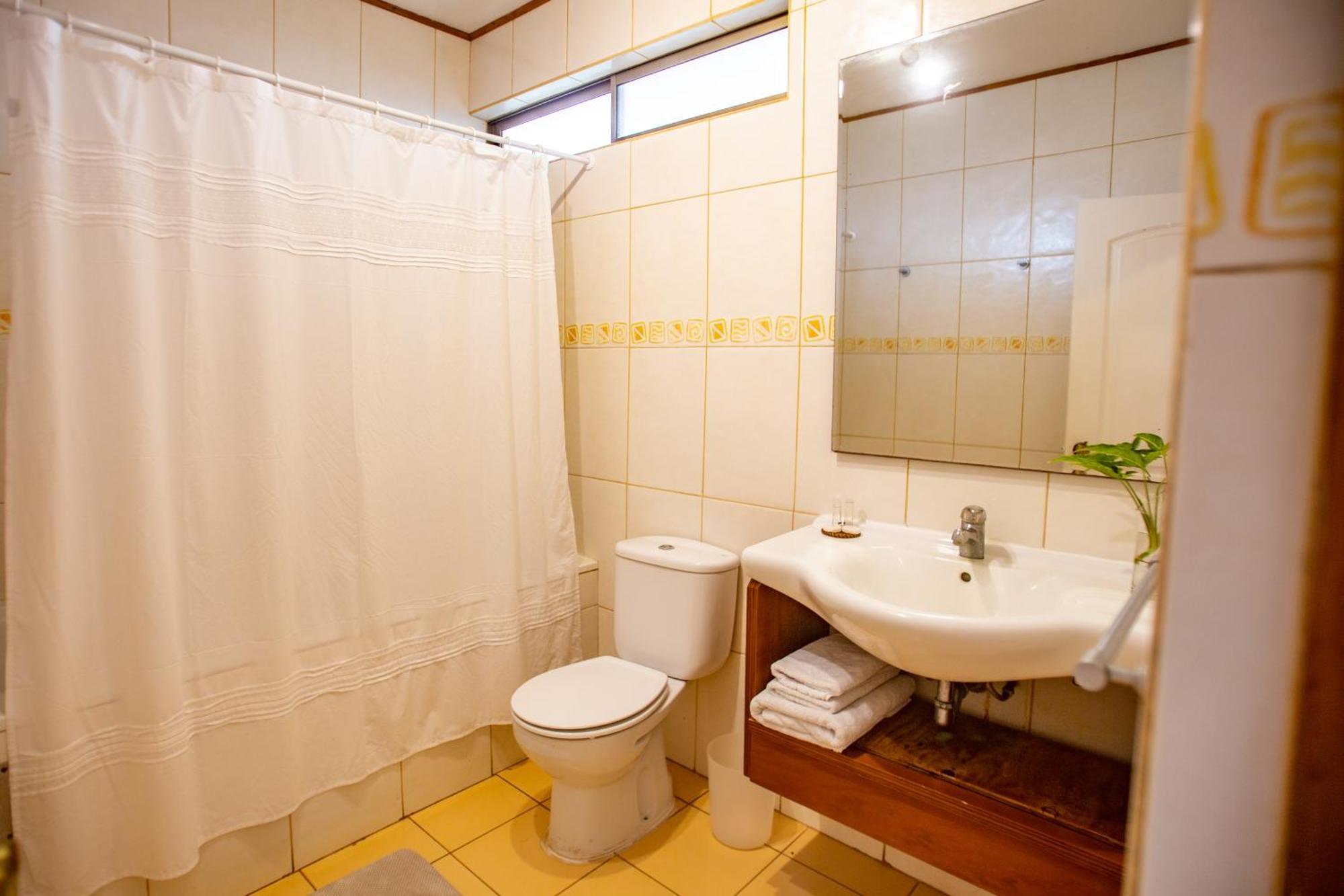 Hostal Uruhao Hanga Roa Extérieur photo